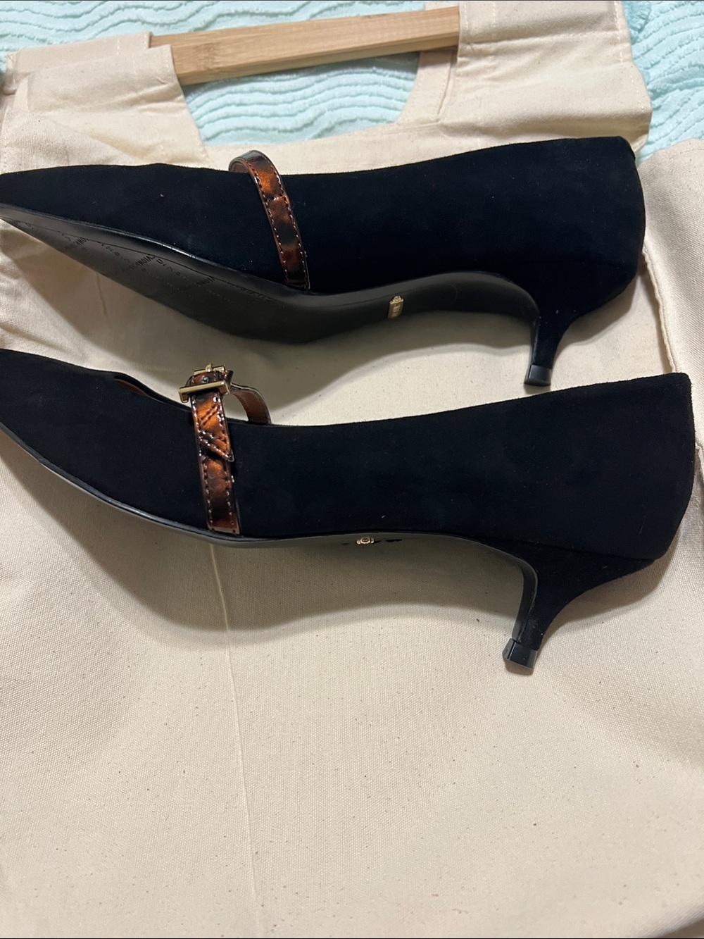 Vionic Black Pointed-Toe Mary Jane Pumps with Tortoiseshell Strap - Picture 5 of 6